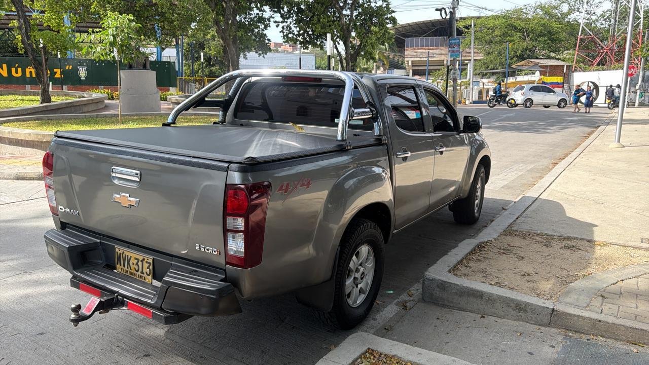Chevrolet DMAX - platón